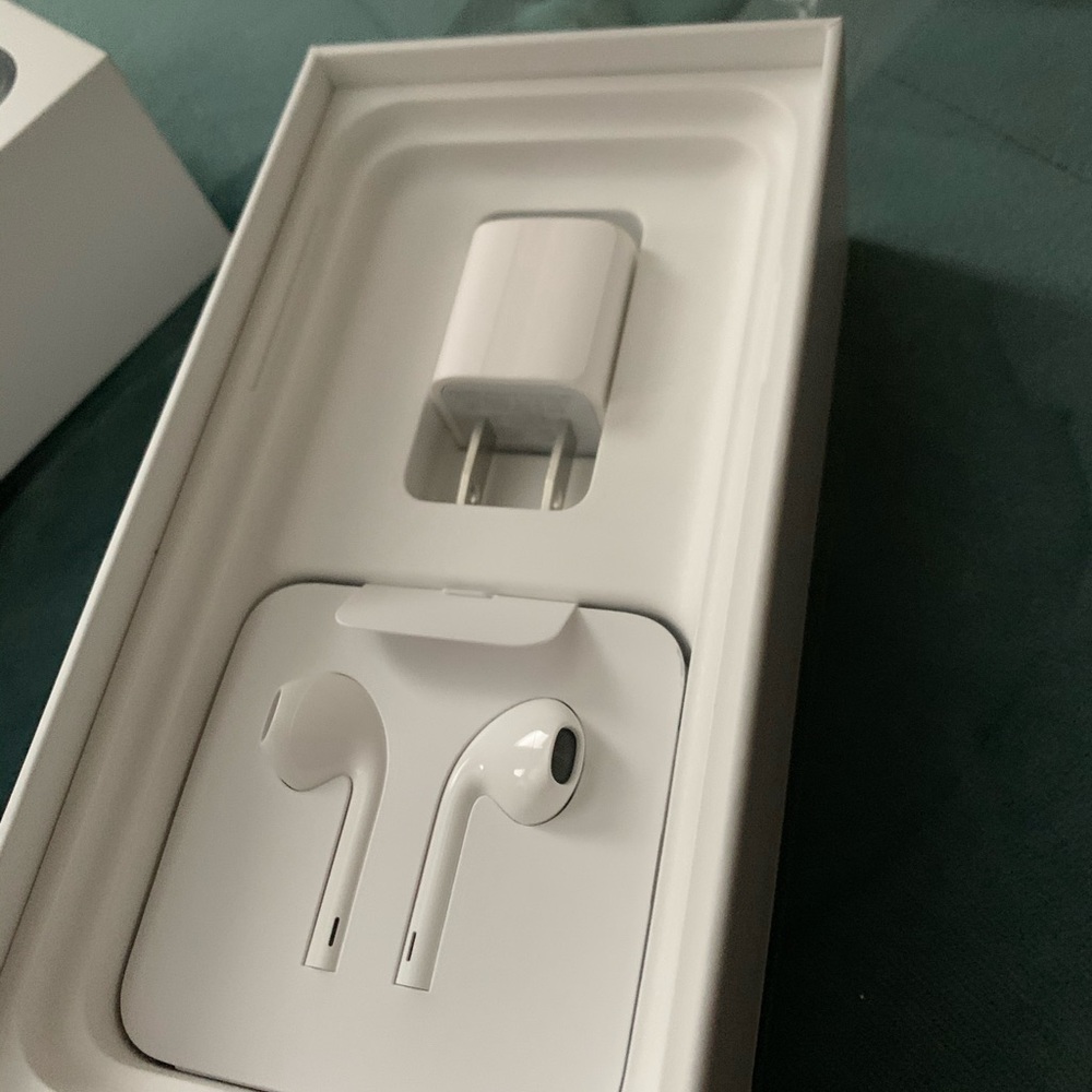 🆘SOLD- iphone XS - Picture 3 of 7